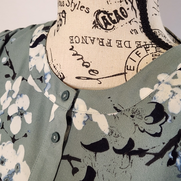 LOFT Floral Sleeveless Midi Dress - Green and White - Picture 2 of 12